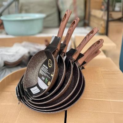 طقم قلايه ثقيل جرانيت  FRY PAN بيد خشبية مقاسات 18-20-22-24-26-28 سم ماركة ALK