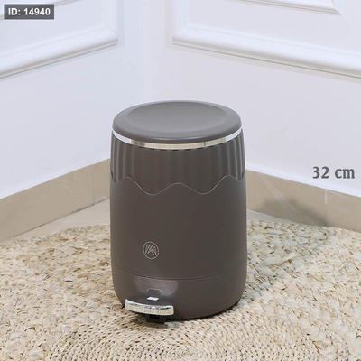 سطل مهملات دعسة بلاستك 32سم سكني غامق محزز مشرف A59/15 =ع2