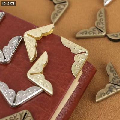 زاوية كتاب معدنية-ذهبي