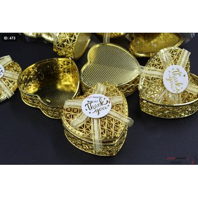 توزيعات بلاستك ذهبي مزخرف (صندوق- قلب - مربع)