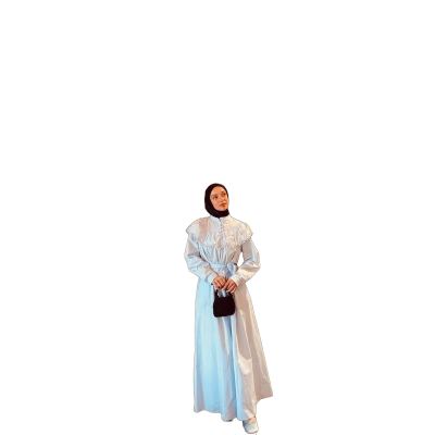 فستان بياقة كشكش