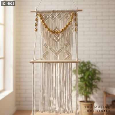 رف معلق بتصميم مكرمية