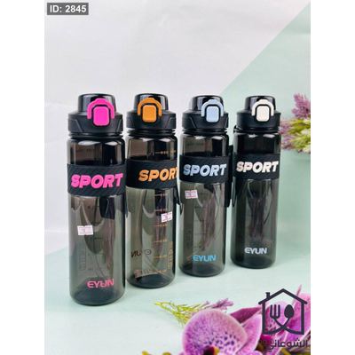 مطرة ماء بلاستيك مع غطاء و مصاصة محكمة بالوان عشوائية SPORT