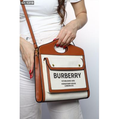 شنطة - Burberry / شامل علبة الشركة
